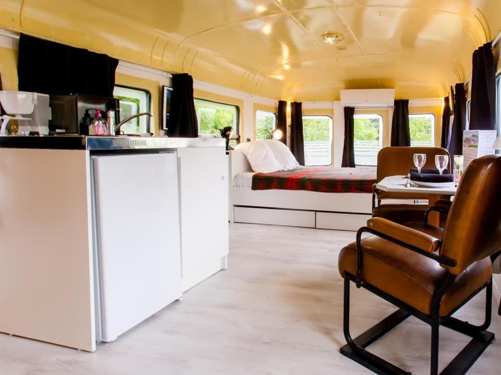 Hébergement Insolite Picasso Lanester Extérieur photo